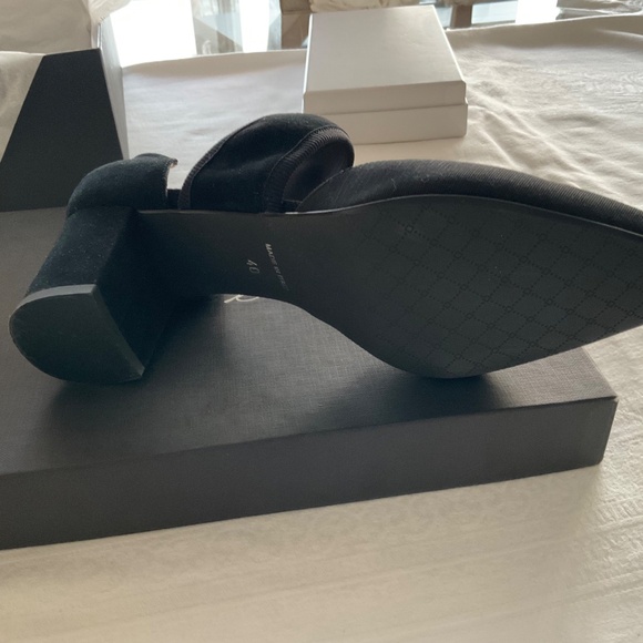 Shoes - Picture 3 of 7